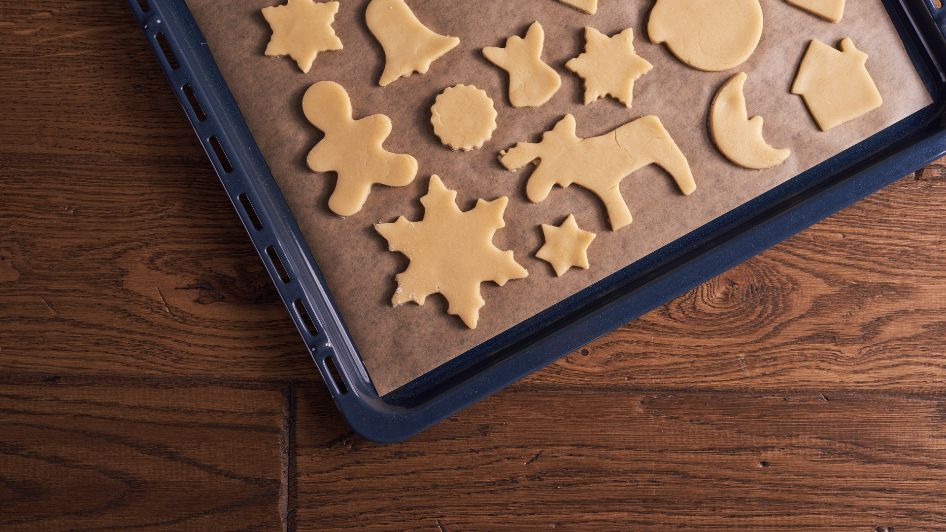 How to Clean Cookie Sheets - Tidy Time Saver