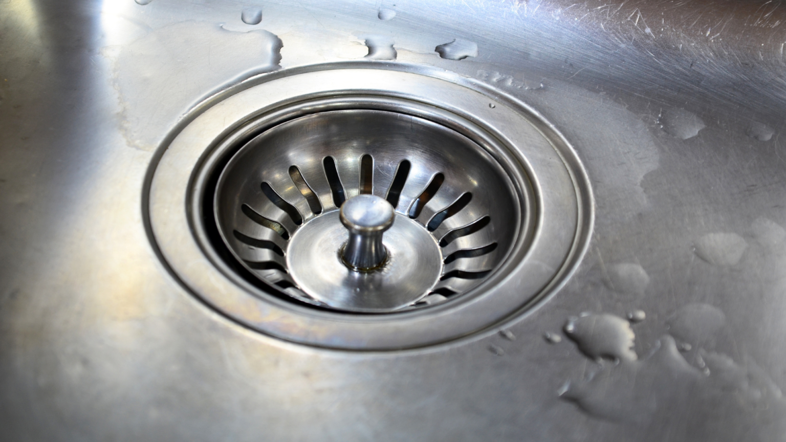 How to make your stainless steel sink shine! - Tidy Time Saver