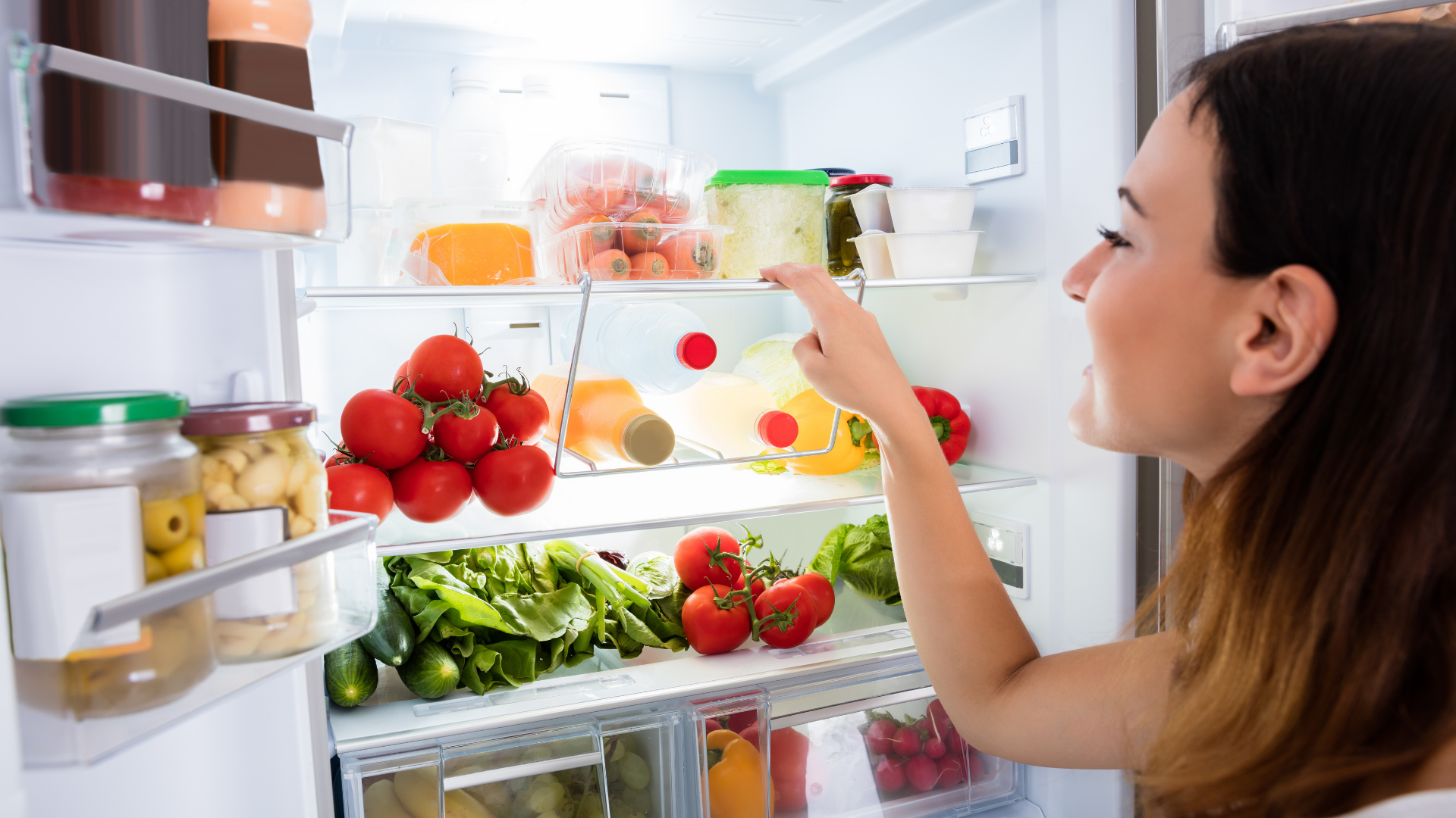 Fridge’s Interior Shelving